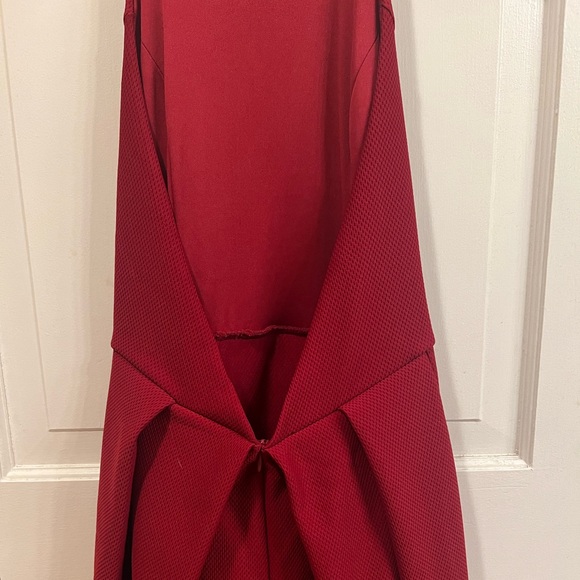 Lulus red midi dress. Size Medium. - Picture 4 of 7